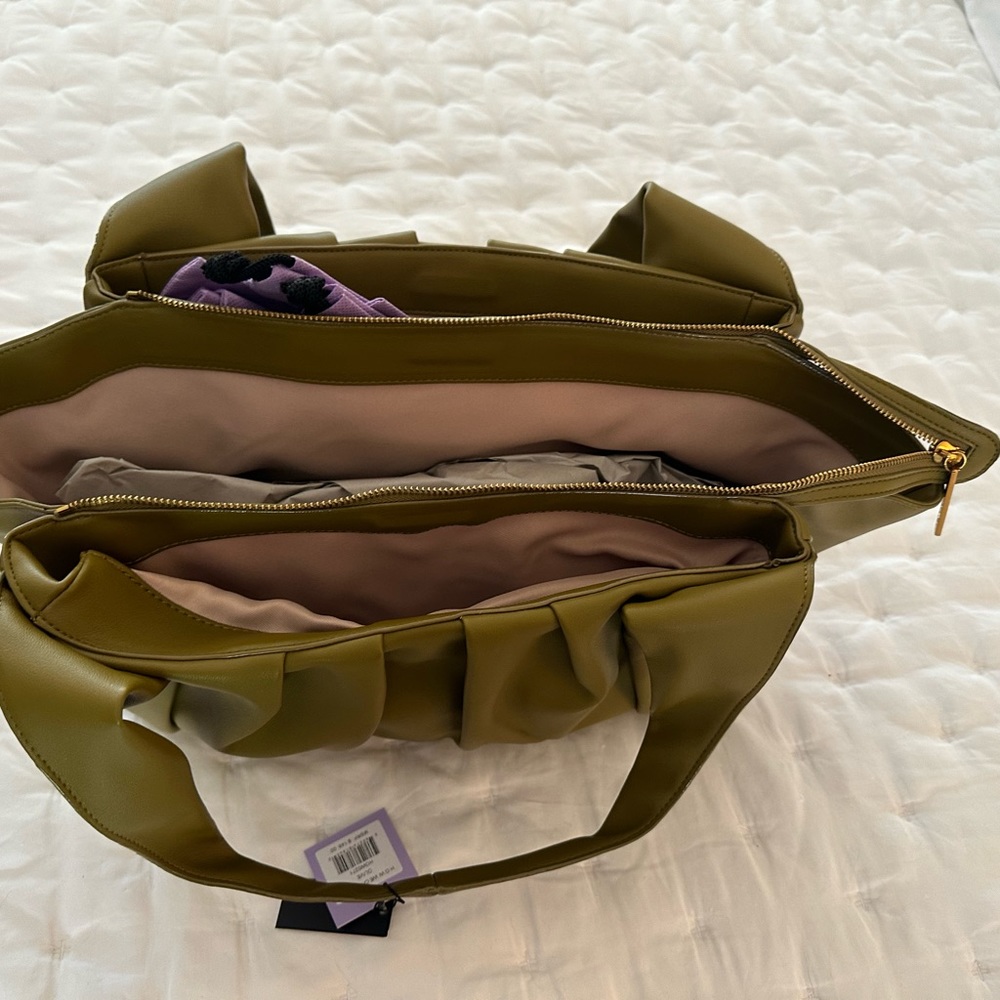 NWT House of Want How We Chill Tote in Olive - Picture 7 of 10